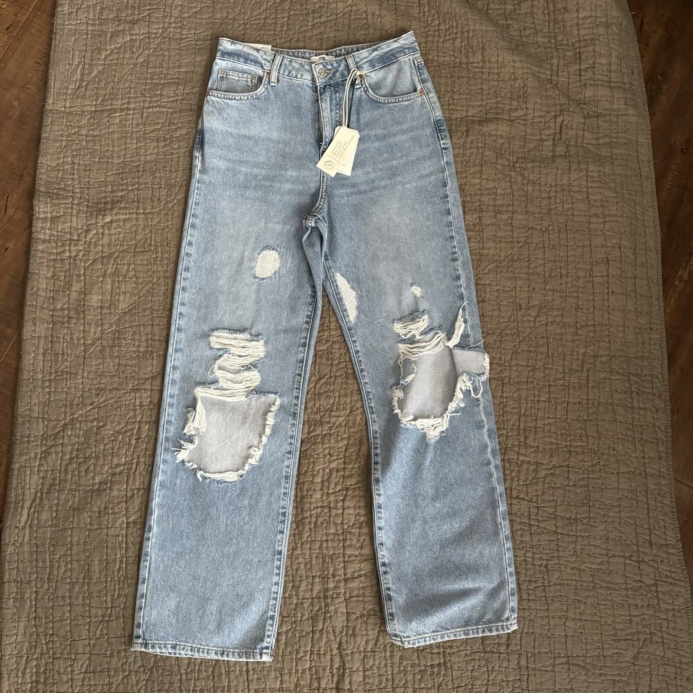 Forever 21 NEW Junior/Women Jeans 27 NEW 90s Fit High Waist Distress Relax Leg
